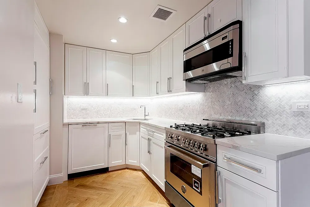 160 East 88th Street — Photo 2