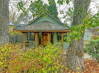 92 Emerick St, Ashland, OR 97520