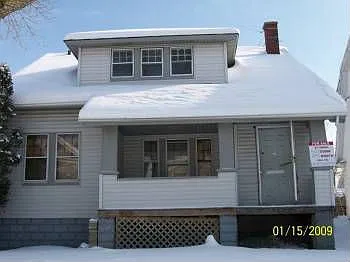 3529 E 113th St photo 1