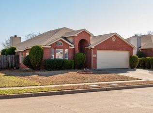 9016 San Joaquin Trl, Fort Worth, TX 76118