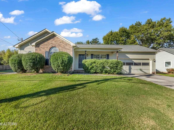 1537 Secretariat Blvd, Knoxville, TN 37931