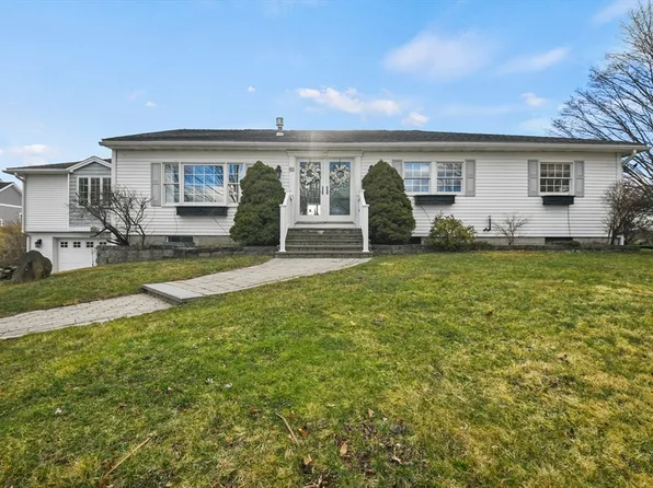 88 Fairview Rd, Lunenburg, MA 01462