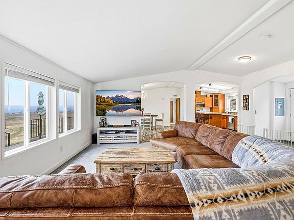 5th image of 543 Lakeview Dr
