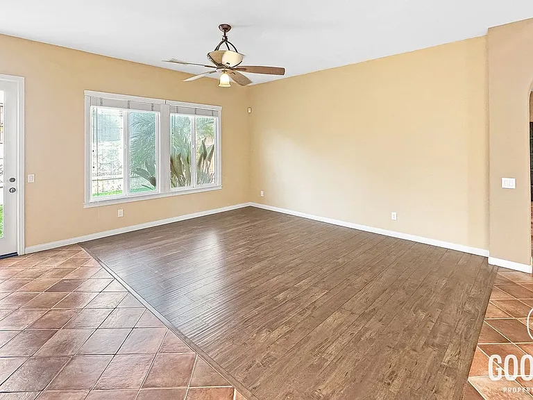 1348 N Paradise Ridge Way — Photo 8