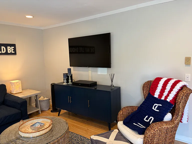 7 Laurel Ln — Photo 8