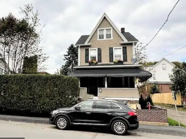 121 W Sherman St, McAdoo, PA 18237