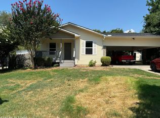 104 Lee Dr, Lenoir City, TN 37771