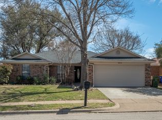 6632 Constitution Dr, Watauga, TX 76148