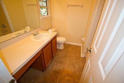 5th image of 888 Candleknoll Ln