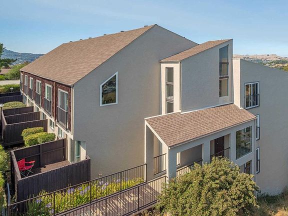 5th image of 475 Sherwood Dr APT 305