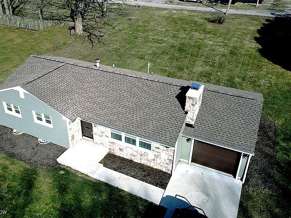 5th image of 174 N Vine St