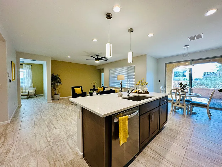 1436 E Basalt Dr — Photo 14