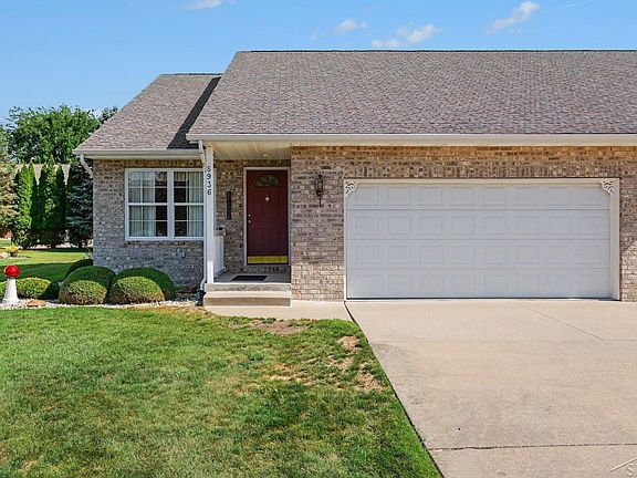 2nd image of 8936 N Brookshire Dr