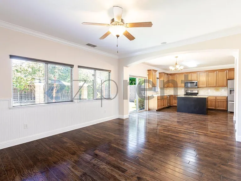 5609 Freestone Dr — Photo 9