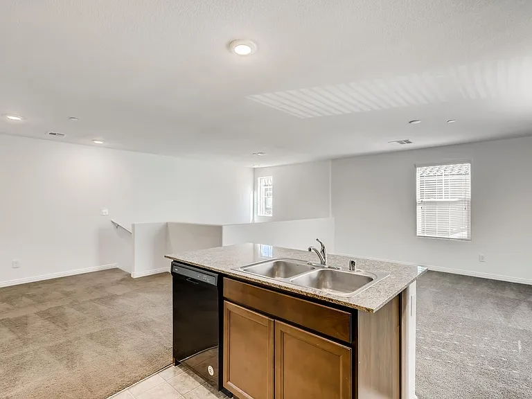 4496 Pencester St — Photo 7