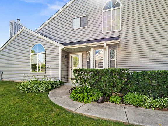 2nd image of 1021 Bedford Dr #1021