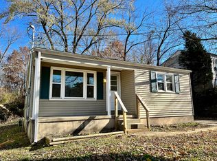 914 N Sprigg St, Cape Girardeau, MO 63701