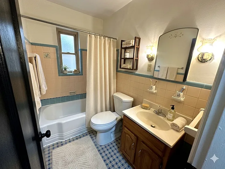 239 Parkway Ave #1 — Photo 4