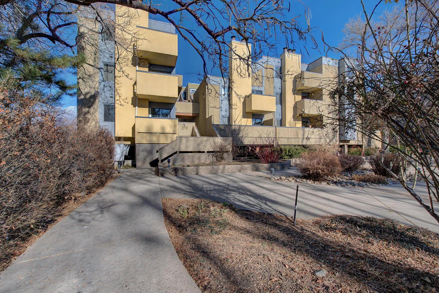 1 bed, 400 sqft, $1,750 — Photo 4