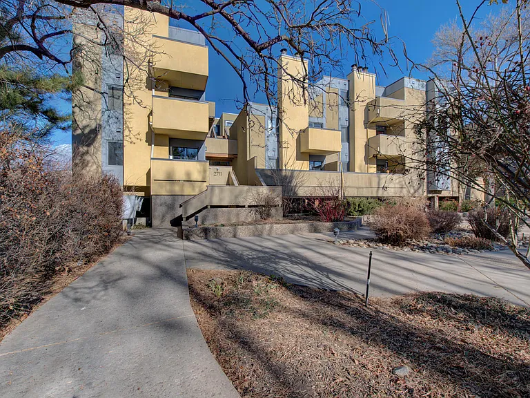 2711 Mapleton Ave #1 — Photo 5