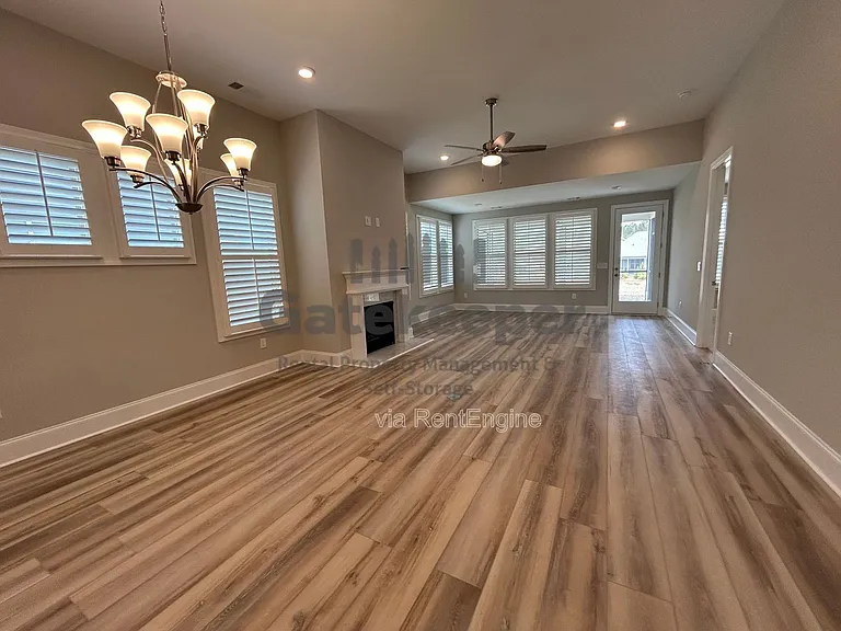411 Silverbell Ct — Photo 6