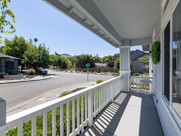 4th image of 2589 Zircon Place