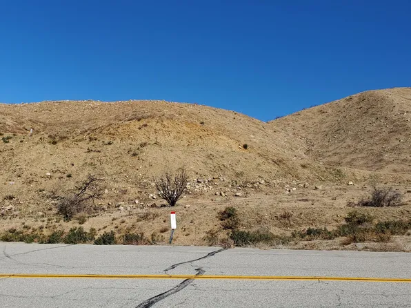 Big Pines Hwy, Valyermo, CA 93563