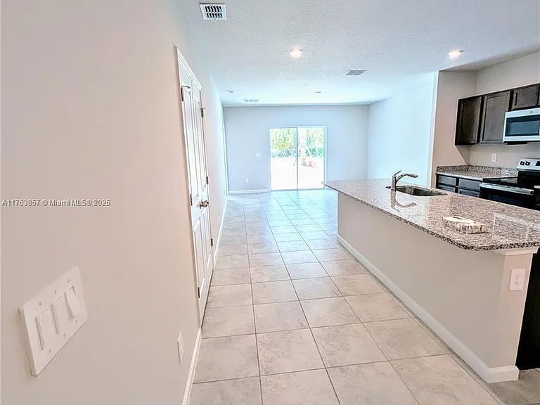 285 Raspberry Rd #0 — Photo 4