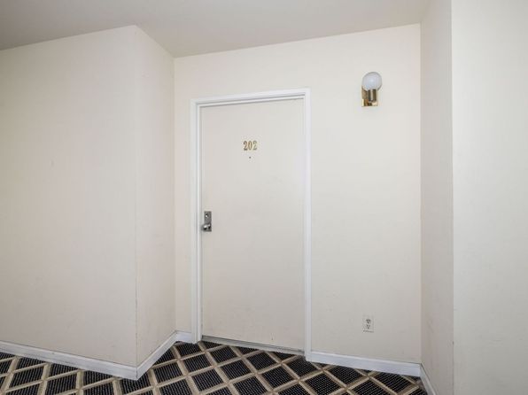 3222 Glendora Dr APT 202