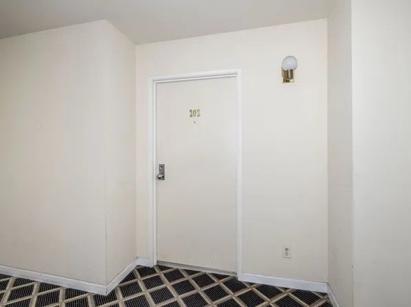 3222 Glendora Dr APT 202, San Mateo, CA 94403