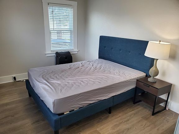 3rd image of 412 N 18th St #2