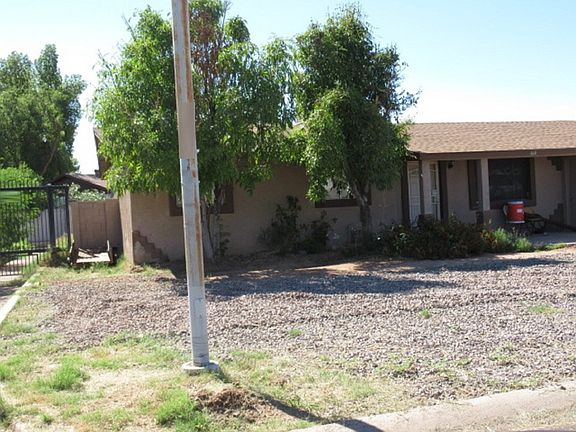3rd image of 660 S 75th Pl