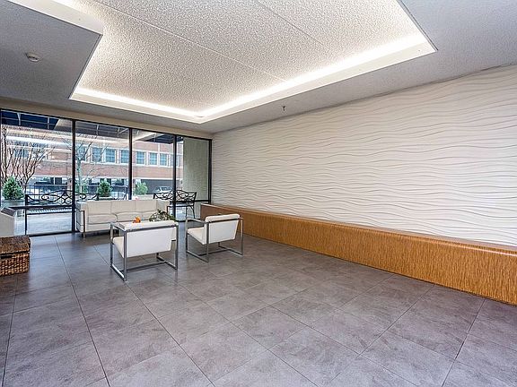 3rd image of 142 Main St APT 3I