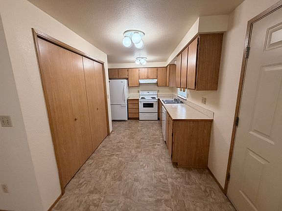 5th image of 8525 44th Dr NE #2