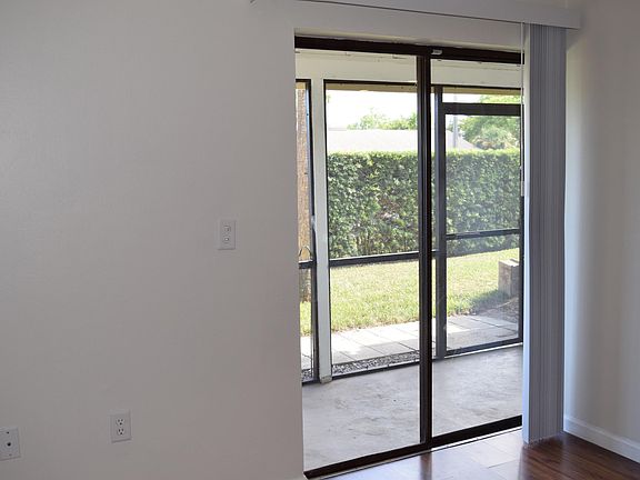5th image of 507 Summerset Ct #0