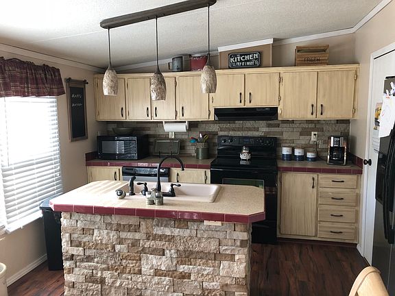5th image of 305 Country Place Dr