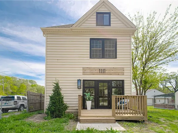 1301 Bales Ave, Kansas City, MO 64127