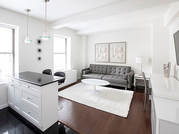 2nd image of 150 W 51st St APT 1017