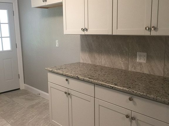 5th image of 4631 Clermont St