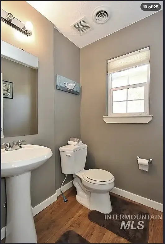 3 bed, 2.5 bath, 1750 sqft, $2,500 — Photo 3