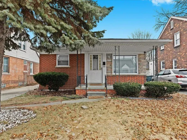 673 Winchester Ave, Lincoln Park, MI 48146
