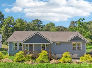 136 Locust Grove Rd, Weaverville, NC 28787