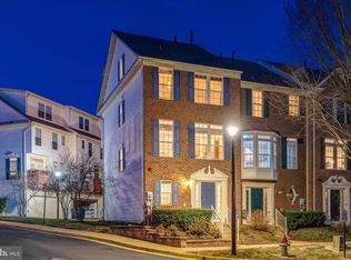 2772 Manhattan Pl, Vienna, VA 22180