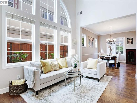 5th image of 4899 Landmark Way