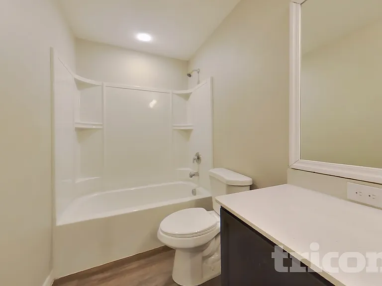 1744 Chatham Green Cir — Photo 16