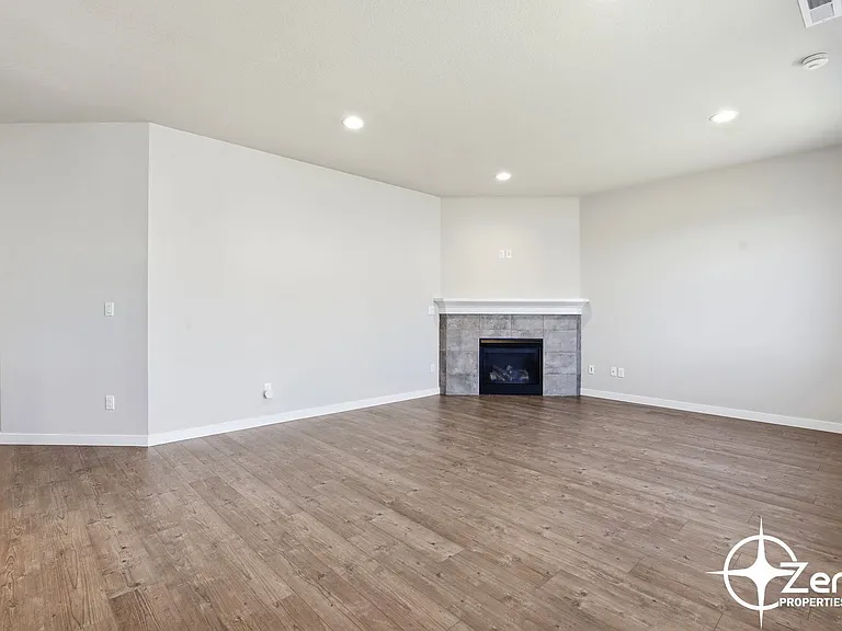 4326 NE 182nd St — Photo 5