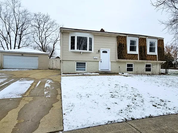 240 Gregg Ct, Streamwood, IL 60107