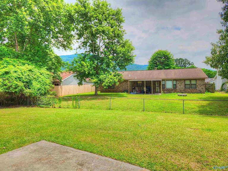 1008 Fieldstone Ct SE — Photo 16