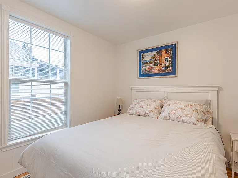 521 Williams Ave S — Photo 22