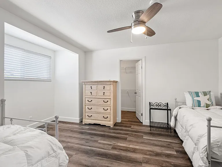 23952 Dory Dr — Photo 34